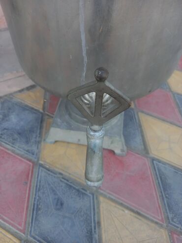 Duxovkalar: İşlənmiş Od Samovar, 10-dan çox l