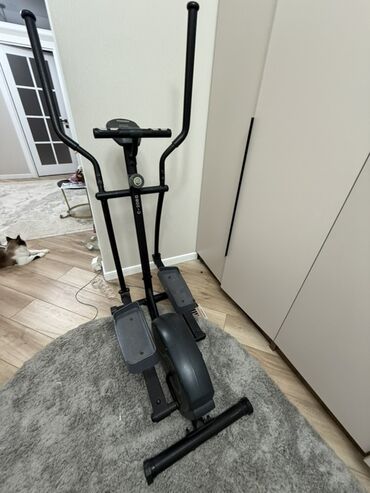 коврик для занятий: Эллиптический тренажёр (орбитрек) - Компактная вертикальная