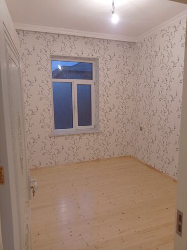 Həyət evləri və villaların satışı: Satılır: həyət evi - İki mərtəbəli layihə: aşağıda qapalı qaraj və — 7