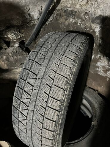 дом на колосах: Шины 215 / 60 / R 16, Зима, Комплект, Легковые, Bridgestone