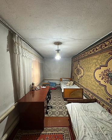 1 bedroom: ✨ Продаётся дом в с. Сокулук ✨ 🏡 Характеристики: • Участок – 9,20 — 7