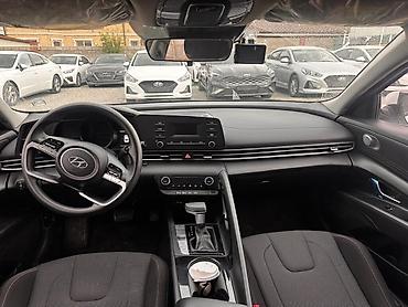 elantra 2023: Hyundai Elantra: 2022 г., 1.6 л, Гибрид, Седан — 6
