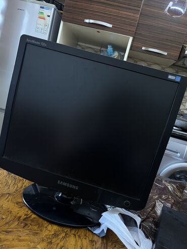 bmw f30 monitor: Samsung monitor işləkdi