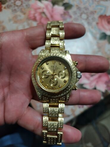 часы золотые с бриллиантами: Продаю золотые часы ролекс общий вес 104 грамма 585 пробы 14к