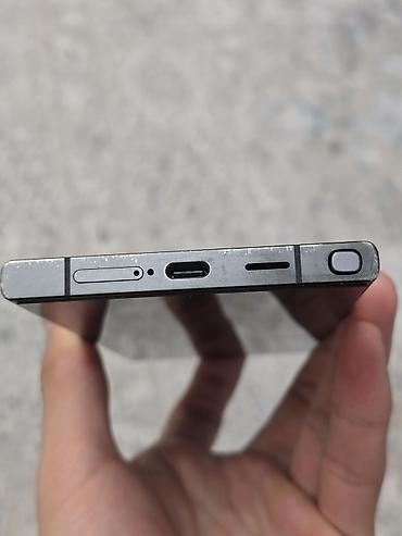 note 21 ultra: Samsung Galaxy S24 Ultra, Б/у, 256 ГБ, цвет - Черный, 1 SIM, eSIM — 2