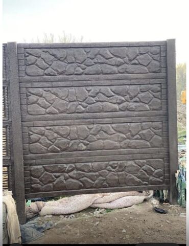 Бетонные еврозаборы: Еврозабор из железобетонных панелей Описание: - Секции из прочного — 8