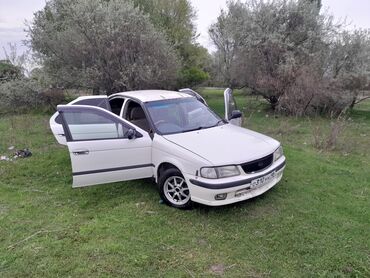 продать на разборку машину: Nissan Sunny: 2000 г., Седан