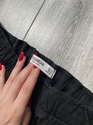 Şalvarlar: Women's Pant Pull and Bear, L (EU 40), rəng - Qara