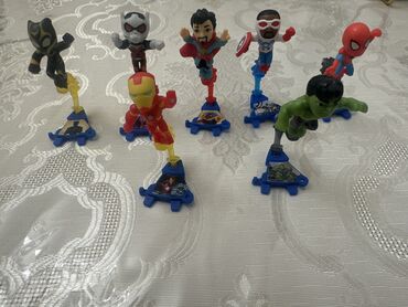 Kolleksiya qaşıqları: Kinder Marvel Hamısı 2 manatdan tək-tək 3 manatdan endirim olacaq