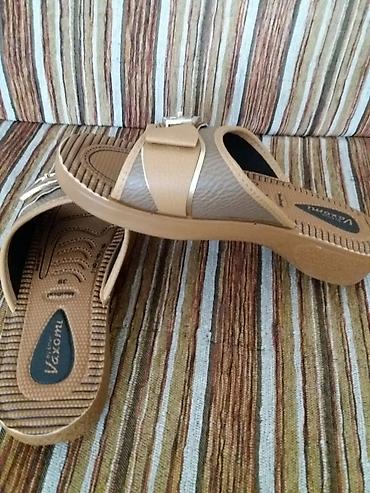 Basanoşka və səndəllər: Ölçü: 39, Yeni — 14