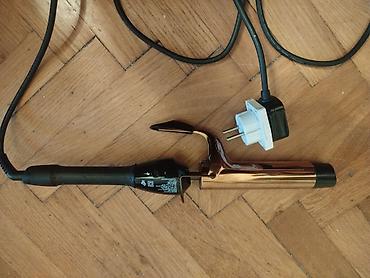 Figaro za kosu: Stajler figaro za kosu.
Ispravan.Ima adapter(ovaj beli) na lalafo.rs — 1 Figaro za kosu: Stajler figaro za kosu.
Ispravan.Ima adapter(ovaj beli) — 1