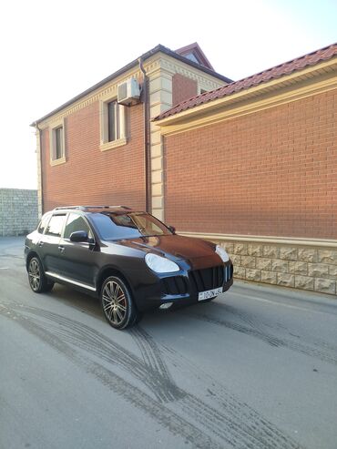 porsche disk: Porsche Cayenne: 4.5 l | 2004 il 242000 km Ofrouder/SUV