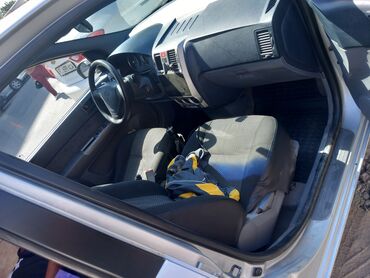 экономичная машина: Hyundai Getz: 2003 г., 1.4 л, Механика, Бензин, Хэтчбэк