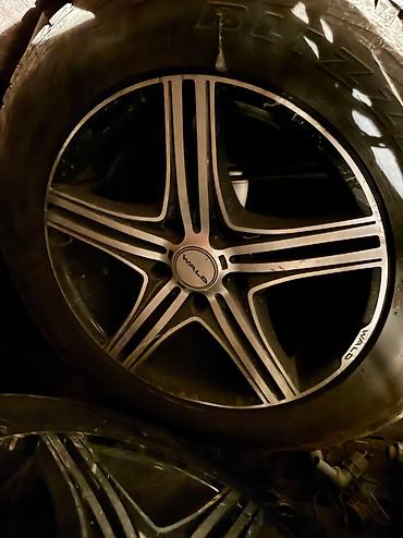 прокол дороги: Колеса в сборе 275 / 60 / R 20, Зима, Б/у, Комплект, Внедорожные (АТ/МТ), Литые, отверстий - 5 — 2