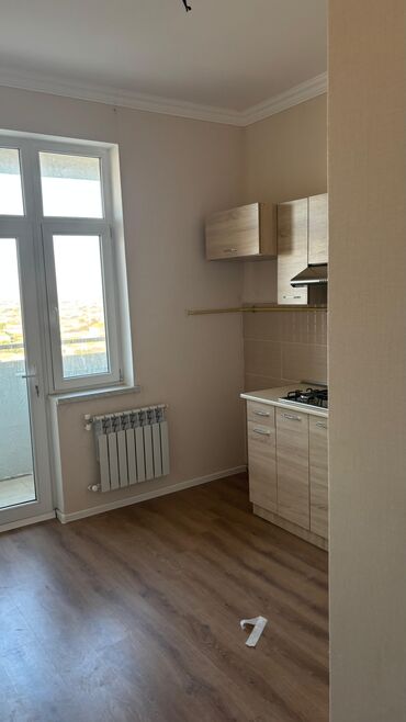 7 ve 8 mkr satilan evler: Hövsan qəs., 3 otaqlı, Yeni tikili, m. Əhmədli, 77 kv. m