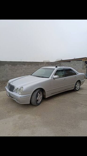 e53 4 8: Mercedes-Benz A 210: 2001 г., 2.8 л, Автомат, Бензин, Седан