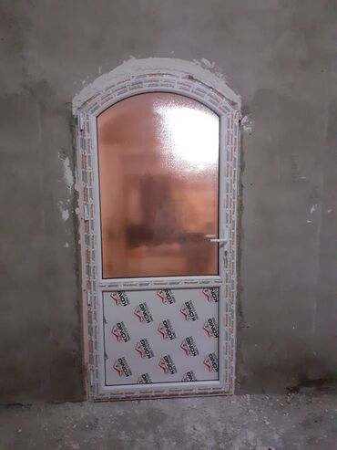 Plastik qapılar: Plastik Şəbəkəli̇ Balkon Qapilari — 28