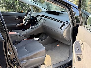 motorlu fan: Toyota Prius: 1.8 l | 2010 il Sedan — 7