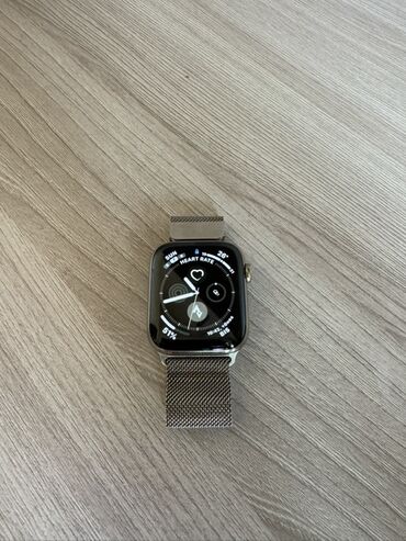 часы apple watch 2: Apple watch series 6 
Из США 🇺🇸 
Ремешок оригинальный 💯
АКБ 83%