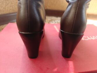 Сапоги: Продаю Сапоги женские демисезонные, размер 35-36 на узкую ногу кожа at lalafo.kg — 10 Сапоги: Продаю Сапоги женские демисезонные, размер 35-36 на узкую ногу кожа — 10