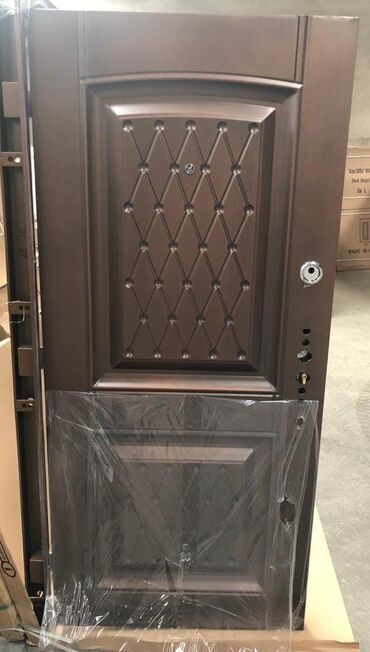 Giriş qapıları: Mənzil üçün Yeni Giriş qapısı Çərçivə ilə, Zəmanətli, Ödənişli çatdırılma, Rayonlara çatdırılma, Pulsuz çatdırılma — 13