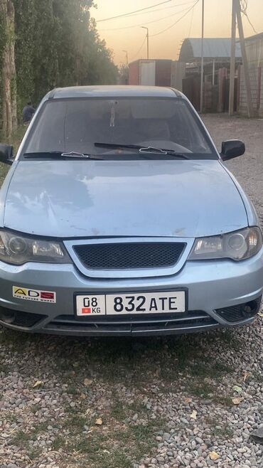 чекол машина: Daewoo Nexia: 2010 г., Механика, Седан