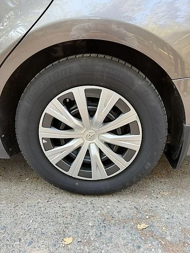 Штамп диски+колпаки с резиной. Стояли на Toyota Camry 70. Размер 16