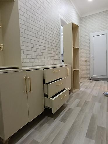 ikinci əl skaf: Dəhliz üçün mebel satilir problemi yoxdur asılqan kamod və əlavə uzun — 5