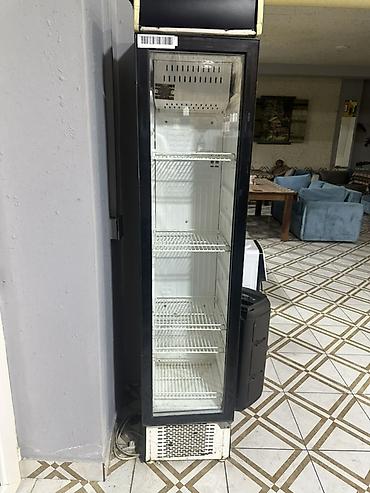 Soyuducu avadanlığı: Şüşə qapılı ticarət soyuducusu - Şaquli vitrin tipli dizayn, mağaza — 1