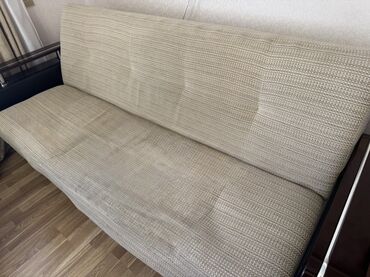 Dolablar: Divan, Parça