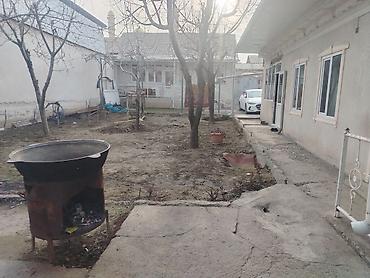 Продажа коттеджей и домов: Продается жилой дом с двором. - Планировка: несколько изолированных — 6