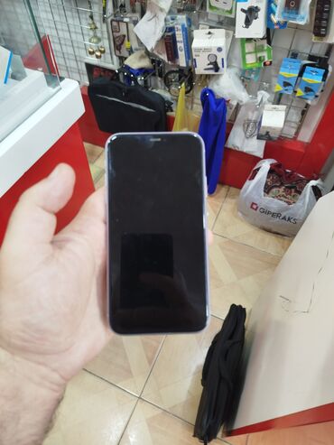 lords mobile: IPhone 11, Mavi, Face ID