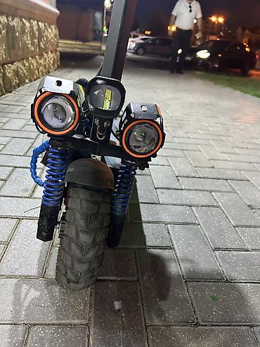 Elektrikli samokatlar: Gücləndirilmiş elektrikli skuter - Güclü ön işıqlandırma: 4 ədəd LED — 2
