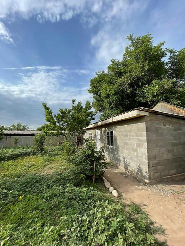 Продажа коттеджей и домов: 🏡 Продается дом в селе Таш-Добо 📍 Улица: Киргизия Характеристики: 📐 — 4