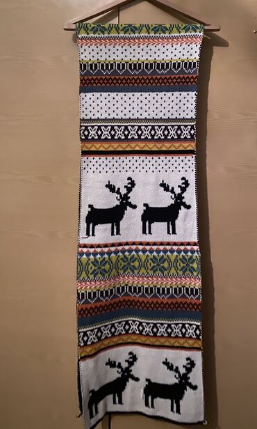 Baş geyimləri: Cox qalın toxunuşu olan Yeni il tematikasi ile isti yumsaq şerf — 1