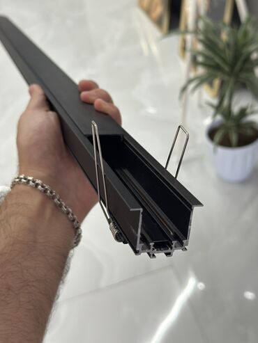 Digər işıqlandırma: Ən yeni model, MAQNİT reys. Həm suvaq üstü həmdə suvaq içi reys modeli — 2