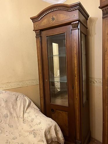набор инструментов: Klassik üslubda massiv ağacdan hazırlanmış mebel dəsti Tərkibi: - — 3