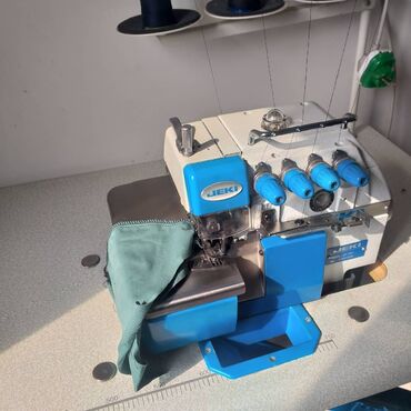 маленькая швейная машинка: Швейная машина Juki, Полуавтомат
