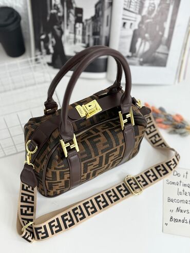 Makasin və loferlər: Əl çantası, Fendi