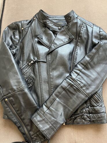 весенняя куртка размер м: Кожаная куртка, Классическая модель, Эко кожа, Приталенная модель, S (EU 36)