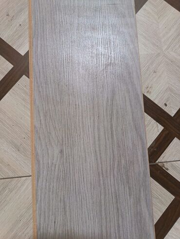 penaplas satışı: Laminat 35 kv coxdu tecılı satılır hammi birlikde 250 azn .
unv 7 Mkr