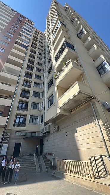 Yeni tikili: 3 otaqlı, Yeni tikili, 145 kv. m — 2
