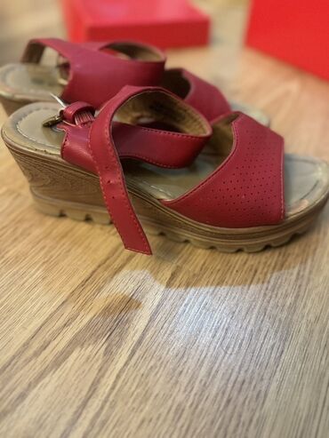 Tuflilər: Qadın ayaqqabıları – zərif və dəbli modellər toplusu 1) Qara klassik — 6