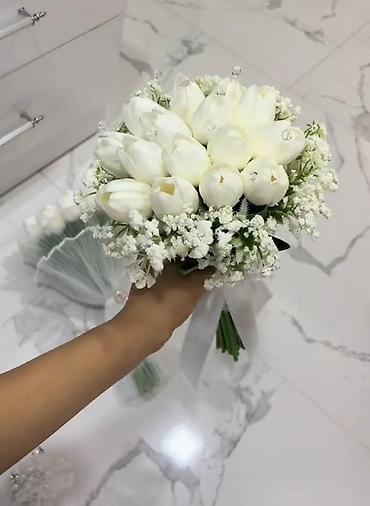 Kirayəsi 10 Azn✅️✅️✅️ Ağ rəngli zərif gəlin buketi - Tərkibi: ağ