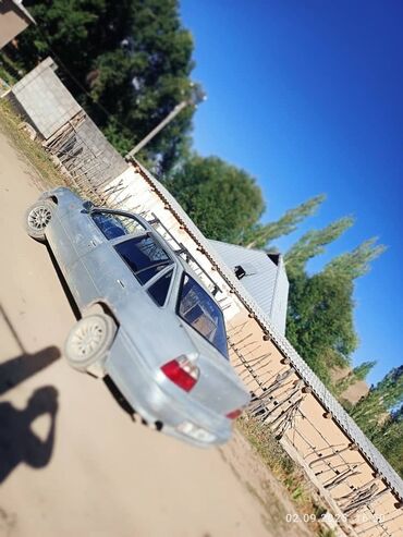 передвижной дом: Daewoo Nexia: 1997 г., 1.5 л, Механика, Бензин, Седан