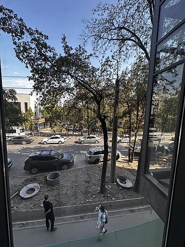 в офис: Продажа офисов 300 м², Без ремонта, Многоэтажное здание, 2 этаж — 4