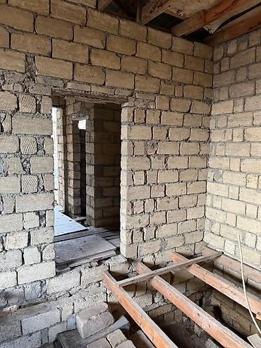 Həyət evləri və villaların satışı: Sumqayit Arxiv idaresinin arxasi. 76-cı məhəllə. Satış üçün yarımçıq — 24