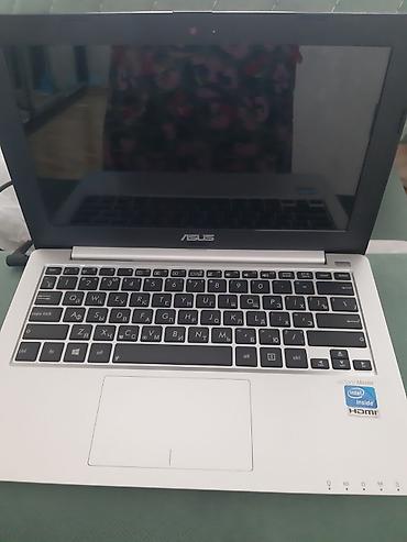 asus canta: ASUS noutbuk - Korpus: parlaq çəhrayı rəngli üst qapaq, gümüşü daxili — 2