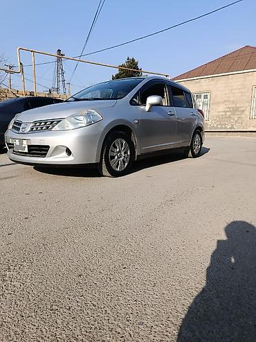 nissan mator: Nissan Tiida: 1.5 l | 2011 il Hetçbek — 1