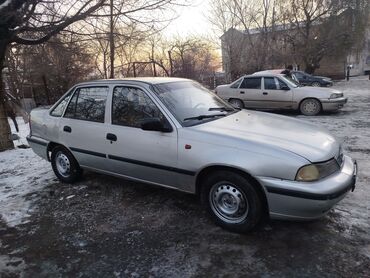 Daewoo: Daewoo Nexia: 1.5 л, Механика, Бензин, Седан